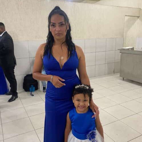 Single mom 👩‍👧👸
From Brazil 
Teacher 👦👧🧒
God bless 🇺🇸 America