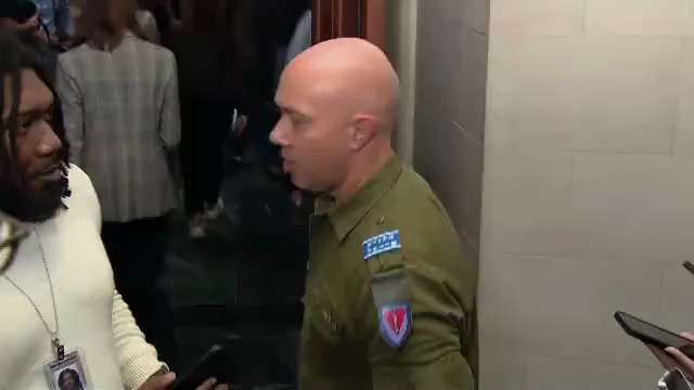 “Tlaib’s got her flag. I’ve got my uniform,” says @RepBrianMast — the only Member of Congress to have worn the uniform of both the US Army and the Israel Defense Forces 🇺🇸🇮🇱