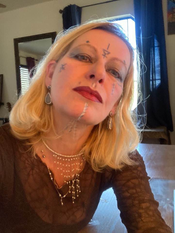 Vision Poetry on GETTR : Jezabellakipp Singer Songwriter Bass-Player and founder of The JBP 🎶🌞🤩🇺🇸 thejazzybellproject.com VisionPoetry.com