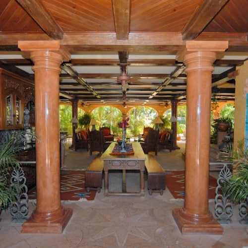 Visit farovilladel's profile on GETTR. View their posts, photos, videos, and connect with them on the social platform.