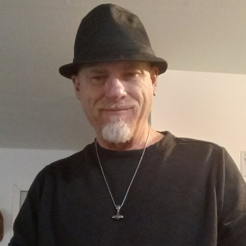 Cold War/Desert Storm Veteran.
Father, Patriot, servant of God.
My Oath to the Constitution still stands firm.
And I'm not on here looking for a date.
NO DM's!!