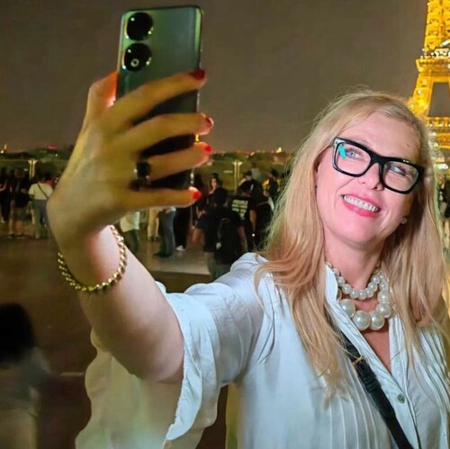 Shut Down The Border
Or
Shout Down The Government

https://truthsocial.com/@helenswiss001