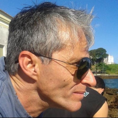 Paulista de Direita Raiz. Anti petista ,Anti comunista..
Amor a Pátria,fé, respeito e família. Conservador nas atitudes , liberal na economia. Armamentista  !