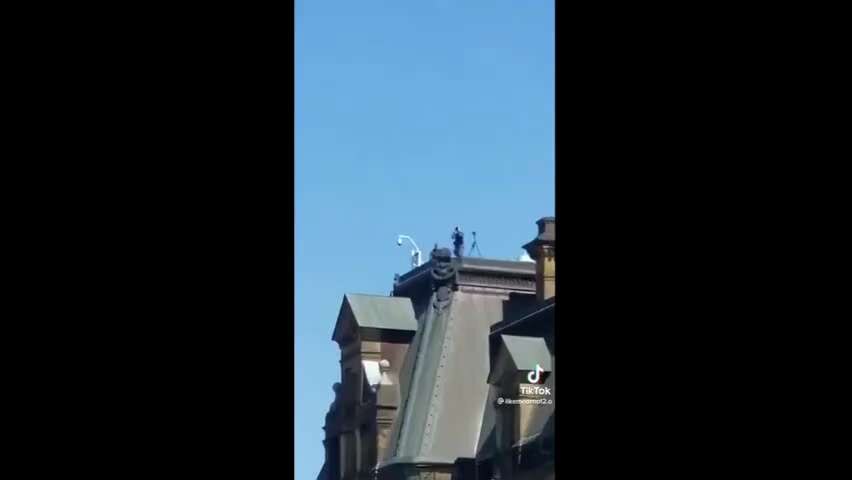 Trudeau is now pointing guns at his very own citizens.... 

