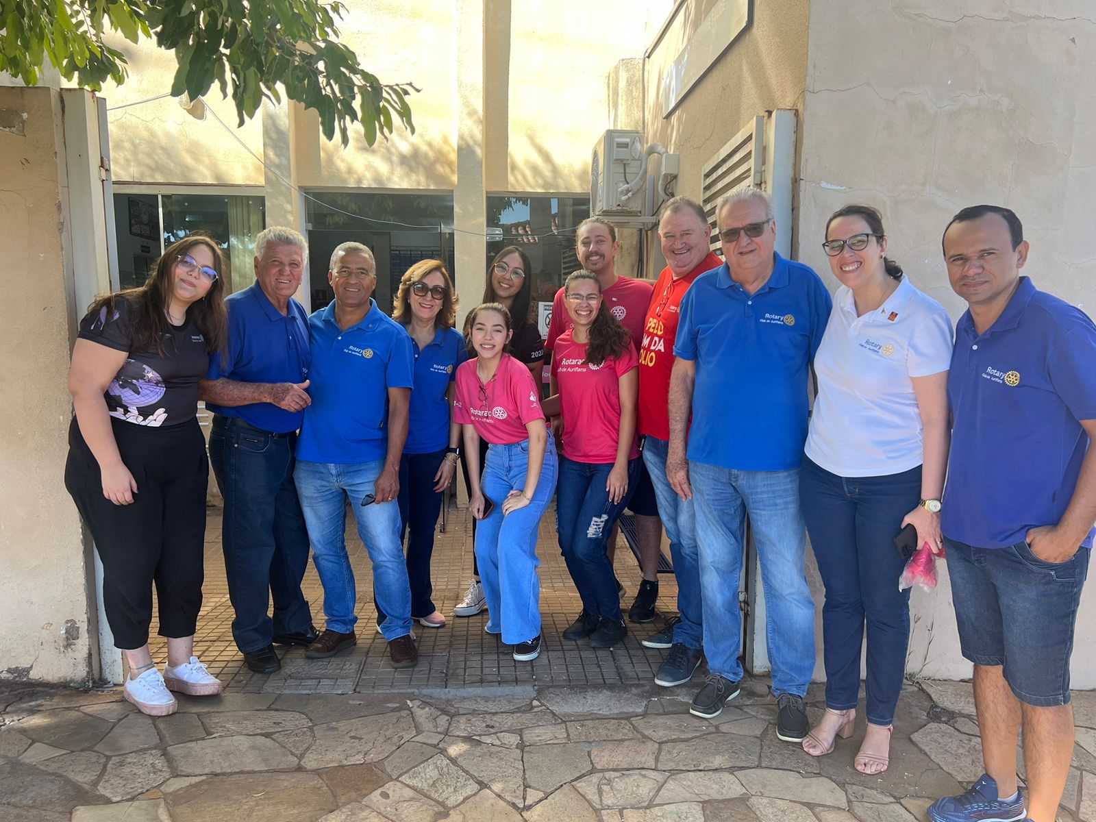 O Rotary Club de Auriflama foi a campo no Dia D da vacinação contra a poliomielite.

https://www.ins...