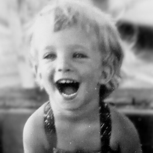 artist ,writer, grandma, freedom lover, Jesus follow er