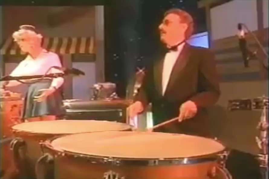 Happy Tuesday, Patriots! I hope y’all have a great day. Here are The Tokens in 2000 performing “The ...