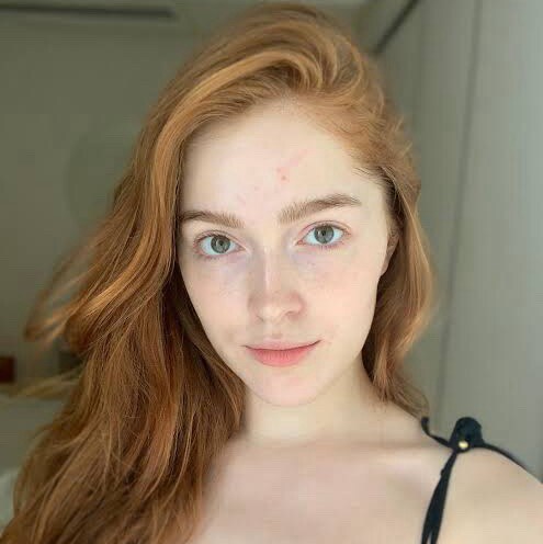 Hello, I'm Anita Hicks, a sophisticated and charming companion with a passion for creating unforgettable experiences.