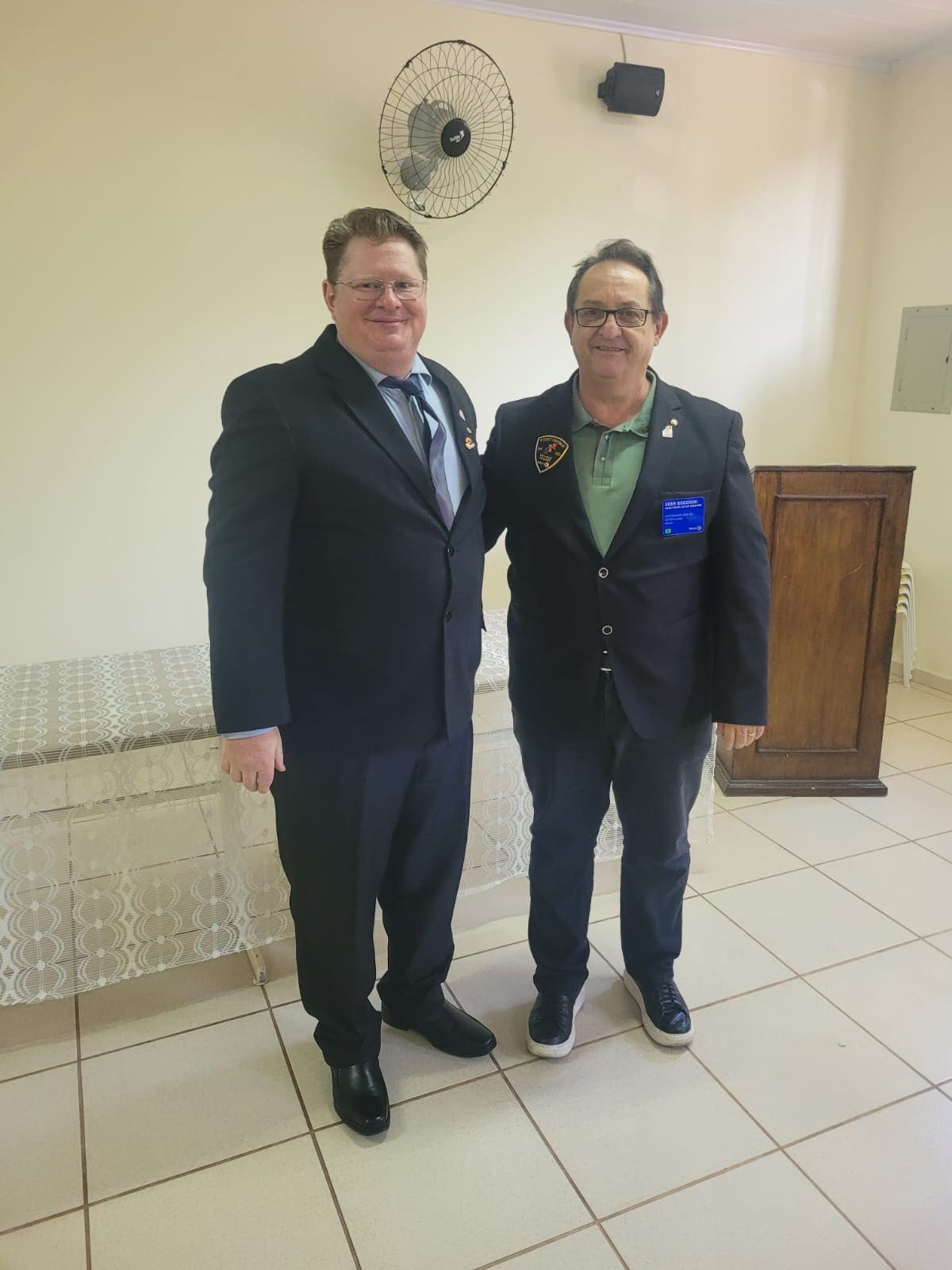 Texto do Gov. Éder Bocchini:

Posse do novo conselho diretor do 14 de abril. Sucesso ao Fábio, novo ...