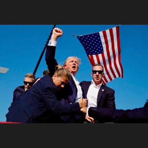 Iam an aussie patriot living in Sweden. Trump is the real president of the USA 🇺🇸 🇦🇺🇸🇪