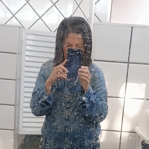 Somos o Arquivo Ministério Etrom, somos contra os Saymonistas e apoiamos a Menina. 
Nos ajude a crescer mandando na DM m...