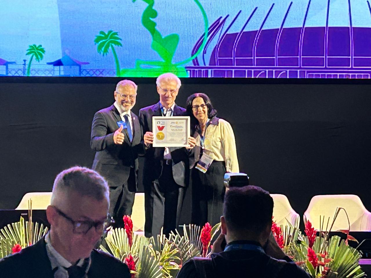 Texto da Gov. Lourdinha Dalto:

"Nosso Distrito recebeu Primeiro Lugar em lançamento de projetos no ...