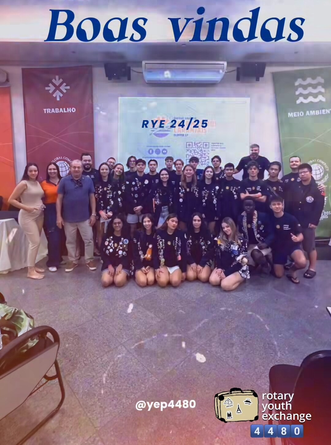 Texto do YEP4480:

Neste domingo, 15 de setembro, nas dependências do auditório do parque aquático T...