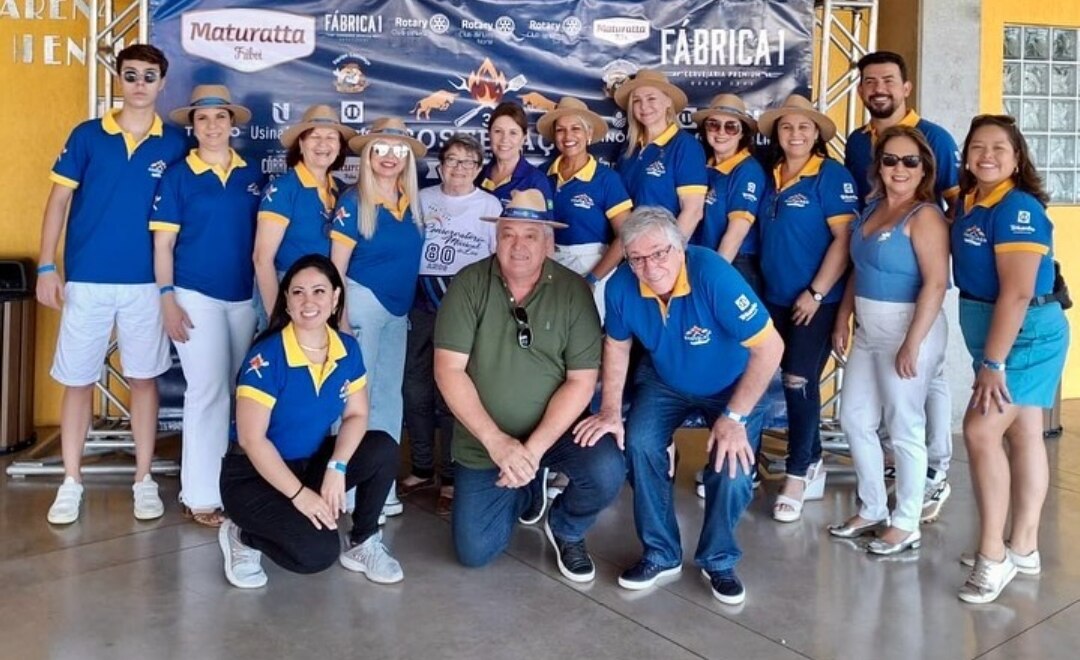 Texto do Rotary Club de Lins - Sul:

O 3º Costelaço dos Rotary Clubs de Lins na Arena Blue Tree foi ...