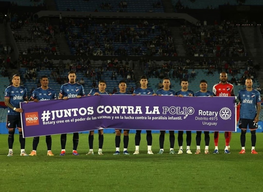 Texto do Rotary Imagem Pública Brasil:

Durante a partida da 1ª Divisão Uruguaia que aconteceu na no...