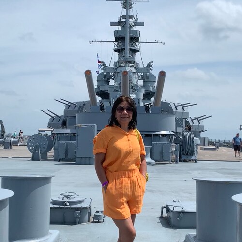 Married with 2 beautiful children. #MAGA please follow me and I follow you back. Jesus is my king and Trump is my Presid...