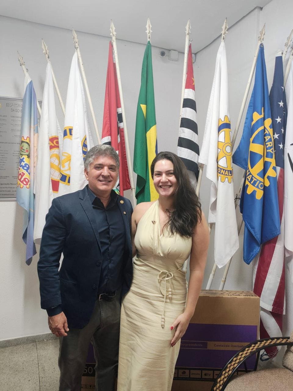 Declaração aos Companheiros do Distrito 4480

Caros companheiros rotarianos,

Hoje vivenciamos um mo...