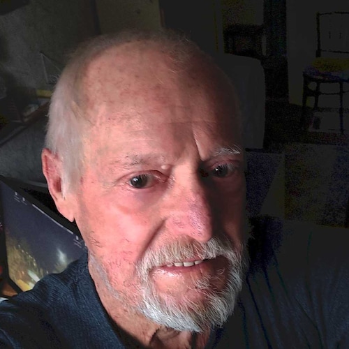 Nonkonformist, Antizionist, Anti-Grün, Populist, Verschwörungsmystiker, Querdenker, und Fundamentalopposition.