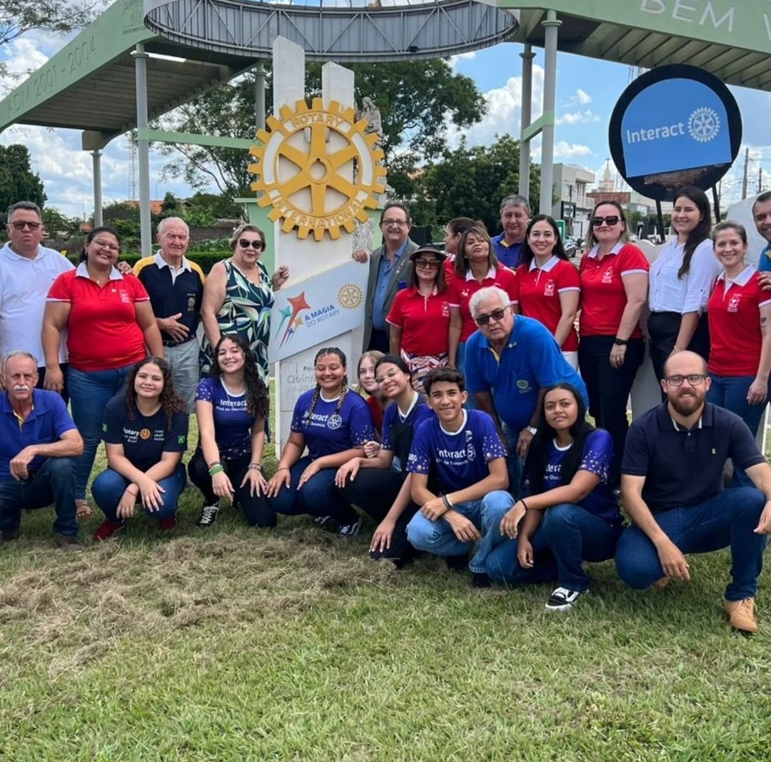 Texto da Casa da Amizade de Ouroeste:

No dia 8 de janeiro, tivemos a honra de receber a visita ilus...