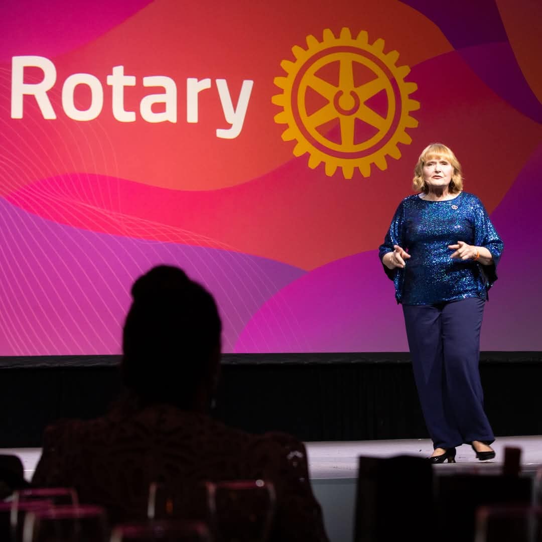 Texto do Rotary Imagem Pública Br, republicado de Stephanie Ulrich - Pres. do Rotary International -...