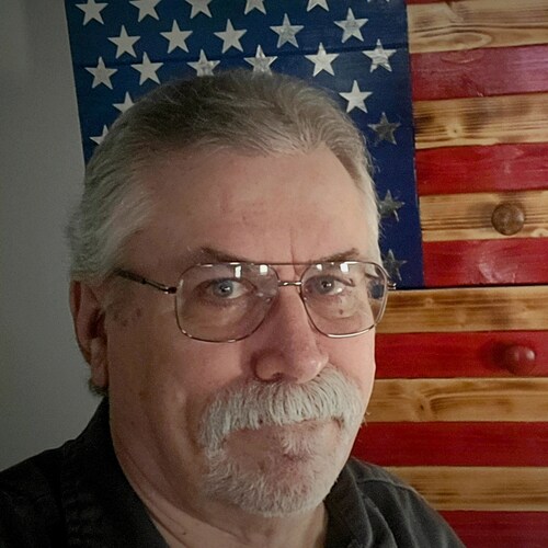 I'm a land dwelling mammal. I support the constitution and I don't call 911.....till later