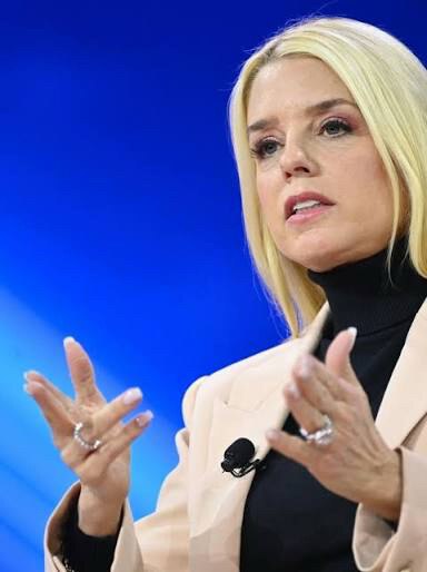 🚨BREAKING🚨
AG Pam Bondi has officially scheduled the release of the Epstein client files for 12 PM...