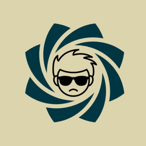 Explores and reviews latest technology.