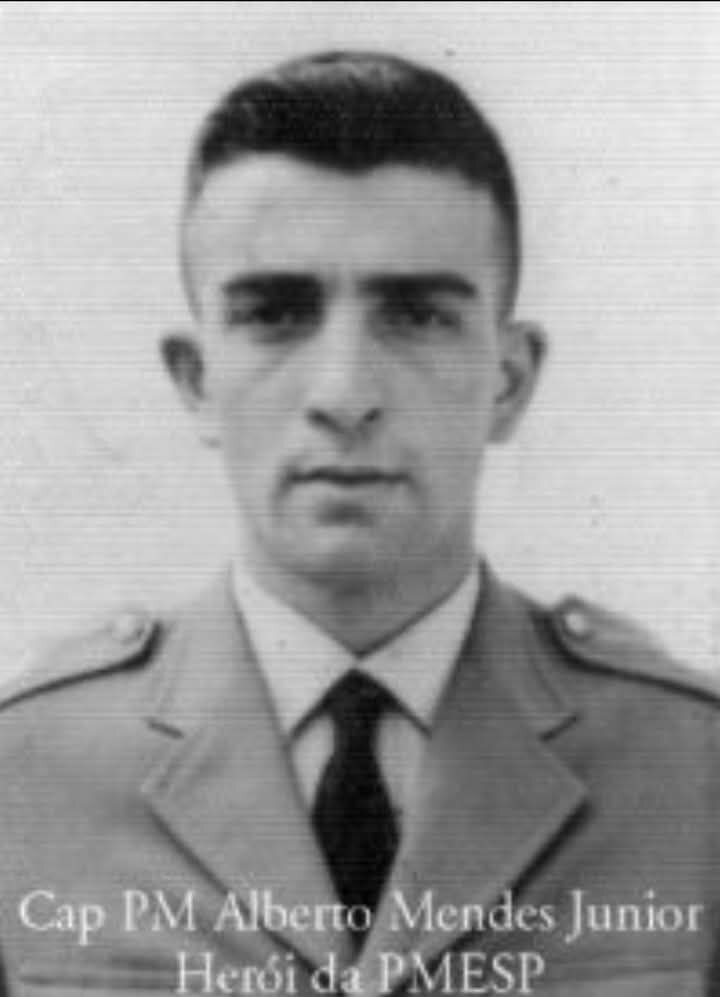 "Ainda estou aqui. " Filme ganhador do Oscar, por que ? Por que รฉ emocionante? Por que foi baseado e...