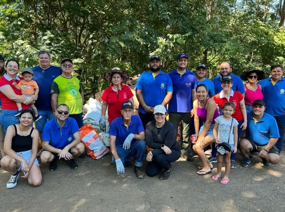 Texto da Casa da Amizade de Ouroeste:

16/03 domingo o Rotary Club de Ouroeste e a família Rotaria d...