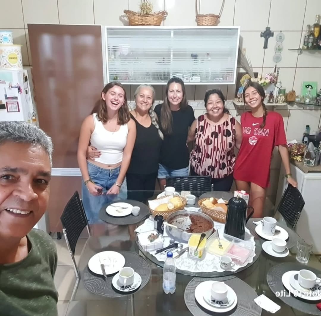 Texto do YEP4480:

Quando dissemos que o intercâmbio do Rotary não é apenas o jovem e sim a família....