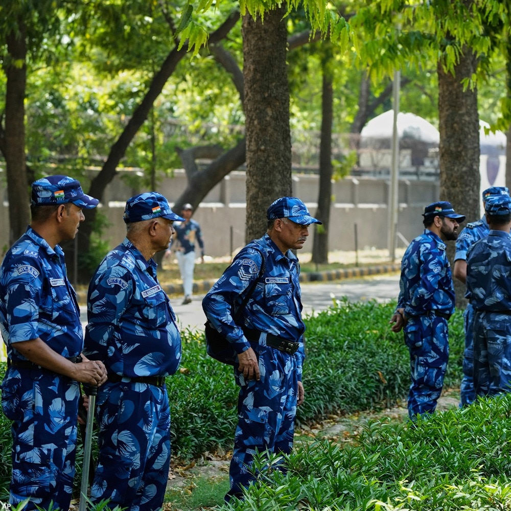 NEW DELHI (AP) — At least 26 people were killed Tuesday and more than a dozen injured after gunmen opened fire on a group of tourists in Indian-controlled Kashmir. https://bit.ly/4lGO1p6
