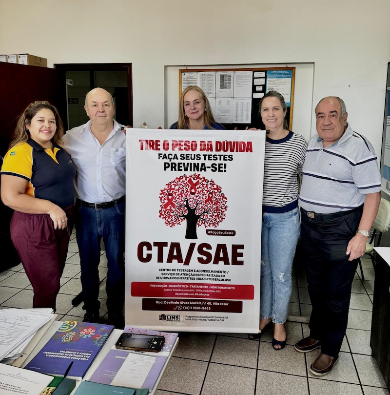 Hoje, os representantes dos Rotary Clubs de Lins reuniram-se com a Coordenadora Programa Municipal I...