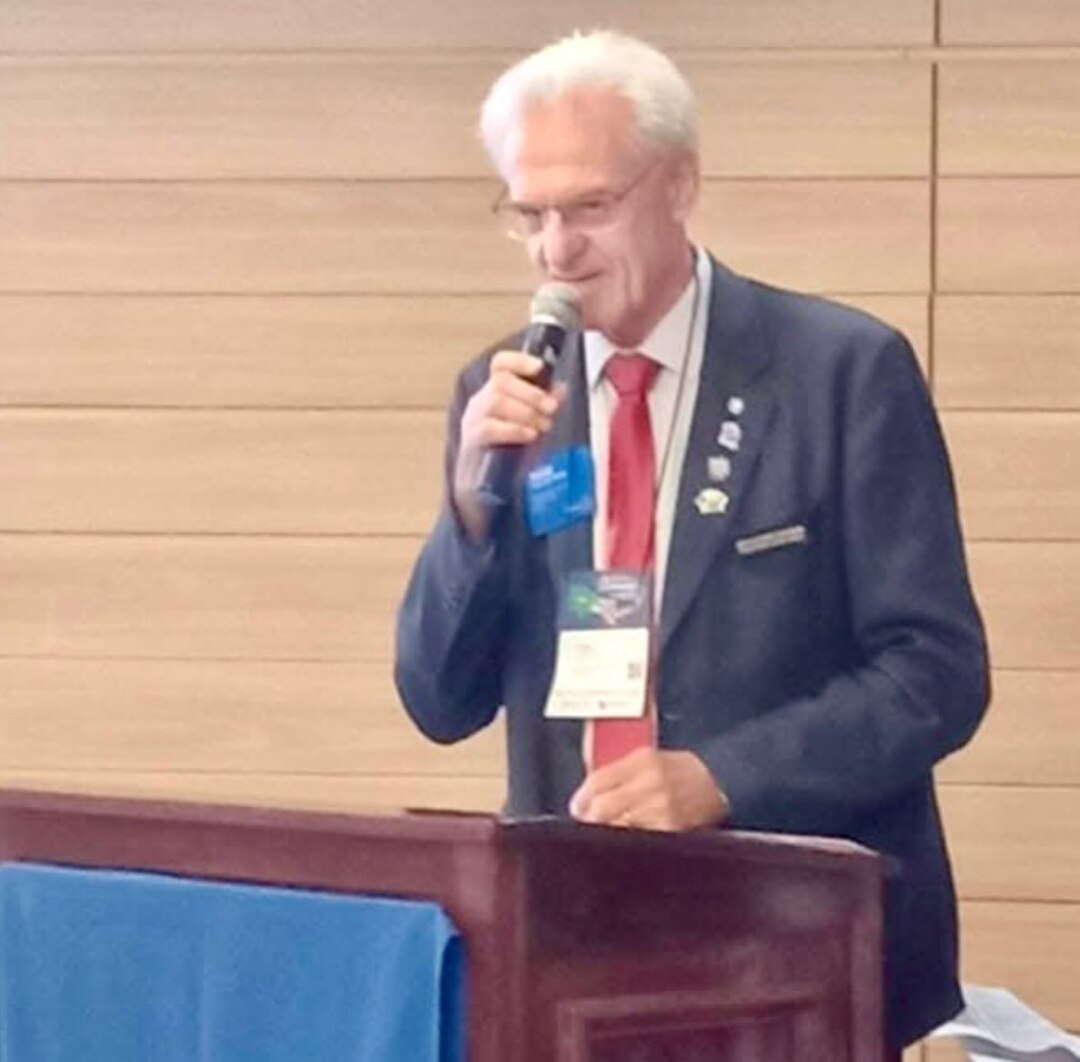 Texto do Rotary Club de Lins - Sul:

Parabéns, Gov. José Luiz Pavam!

Hoje é dia de celebrar a vida ...