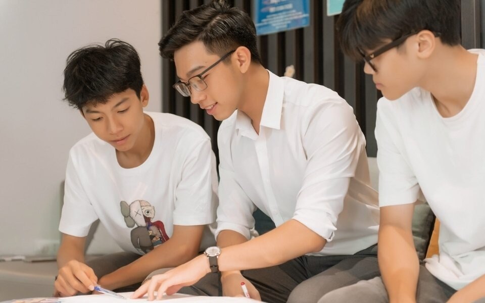 Bạn muốn con tiến bộ vượt bậc? Gia sư toán lớp 9 ở Hà Nội sẽ là trợ thủ đắc lực giúp học sinh nâng c...