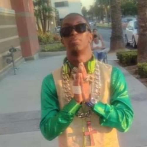 Ty ty 📵🚭🚯🚹

I STAND WITH AMERICA AND AMERICA ALONE 
WE ARE OUR OWN GREATEST ALLY 🇺🇸