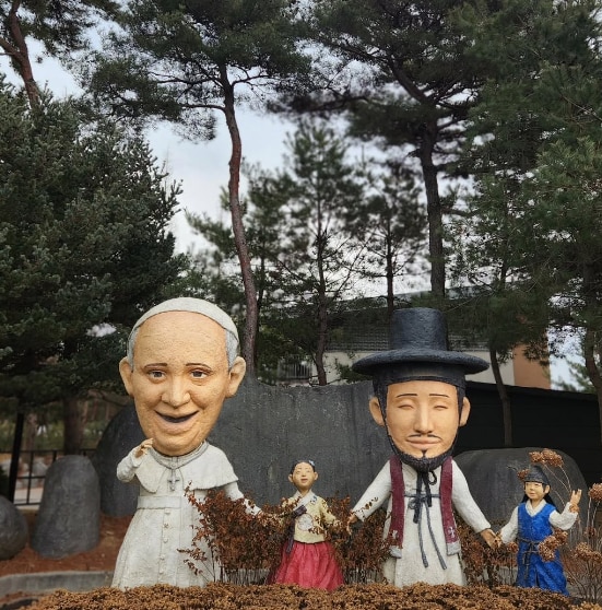 像一个人一样组织起来。
