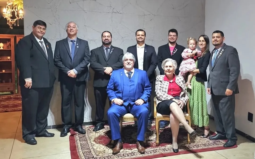 NOITE FESTIVA DO ROTARY CLUB DE JAHU - TERRA ROXA 

Hoje dia 28 de junho o Rotary Club de Jahu - Ter...