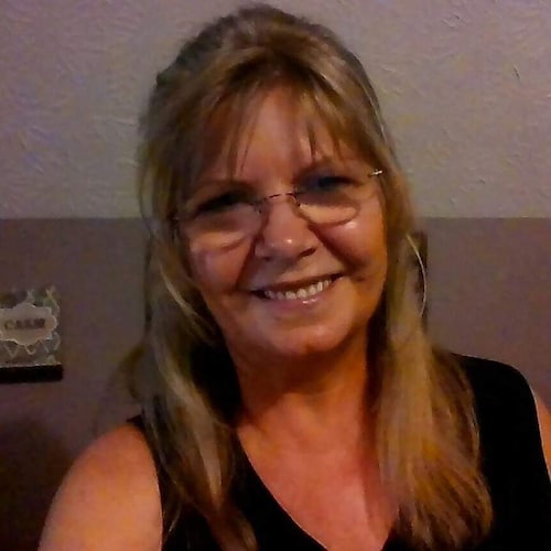 I'm the Daughter, Wife and Mother of  Veterans, I'm also a Mother,  Grandmother, Great Grandmother .
Donald J. Trump 🇺�...