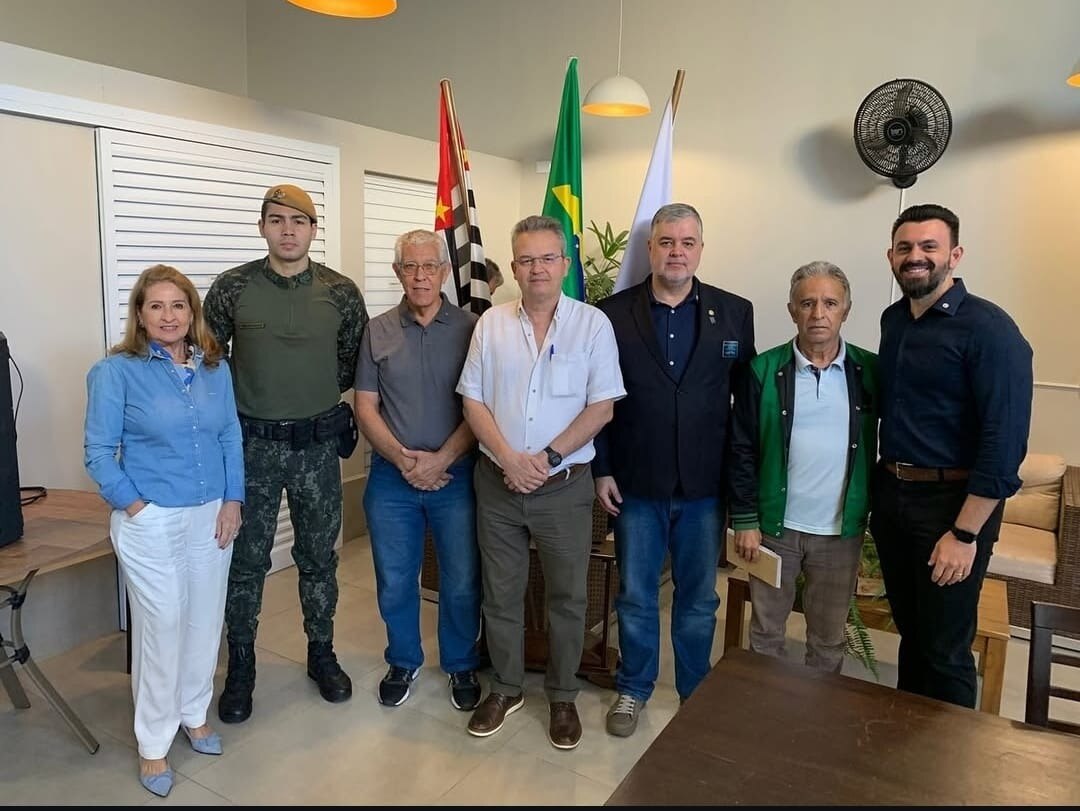 Rotary Club de São José do Rio Preto-Alvorada e Secretaria Municipal do Meio Ambiente unidos pelo fu...