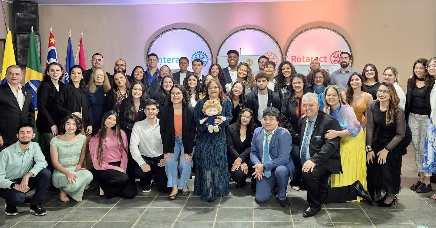 Texto do Casal Gov Lelo e Cláudia Maset - 09/08/2025

Transmissão de Cargos – Família Rotária de Tan...