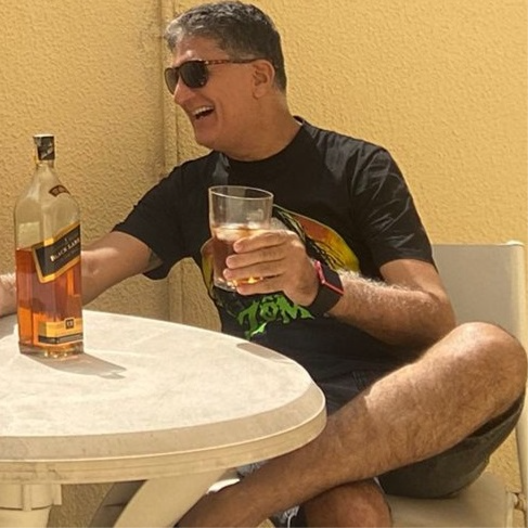 Polímata / Nerd / Antidrogas / Patriota