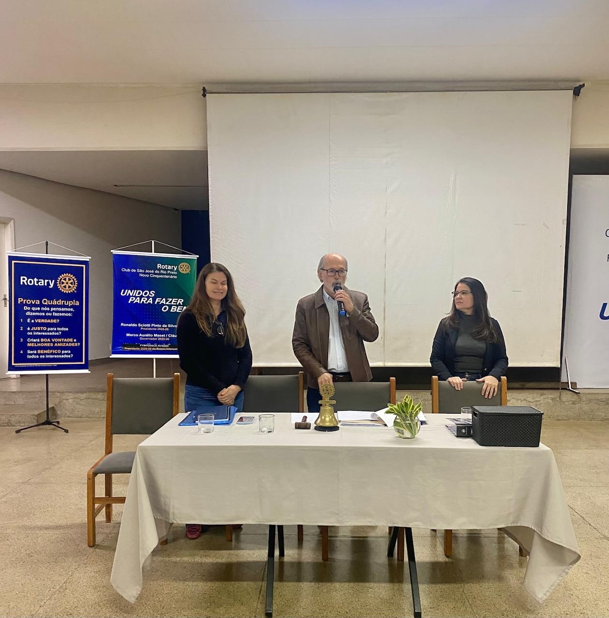Reunião Ordinária – Rotary Club de São José do Rio Preto - Novo Cinquentenário

Realizou-se, na noit...