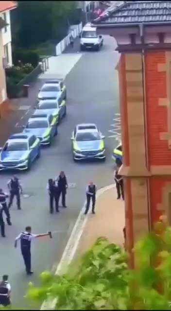 #Rastatt - Baden-Baden wo die Politiker gerne im Schwarzwald spazieren fahren. Und der SWR seine Hoc...