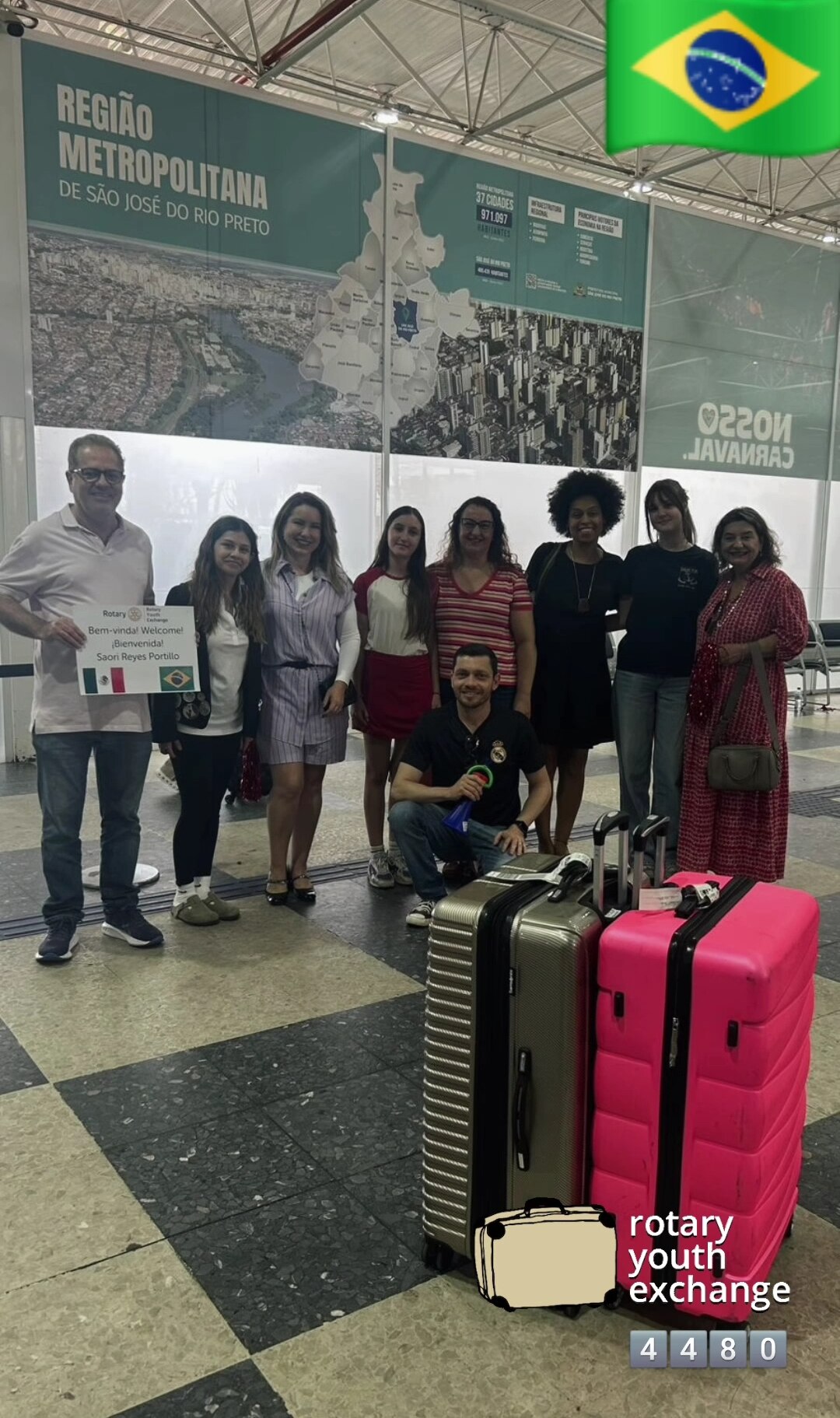 Texto do YEP4480

Nosso chegadas e partidas de hoje é a chegada da nossa querida Saori, diretamente ...