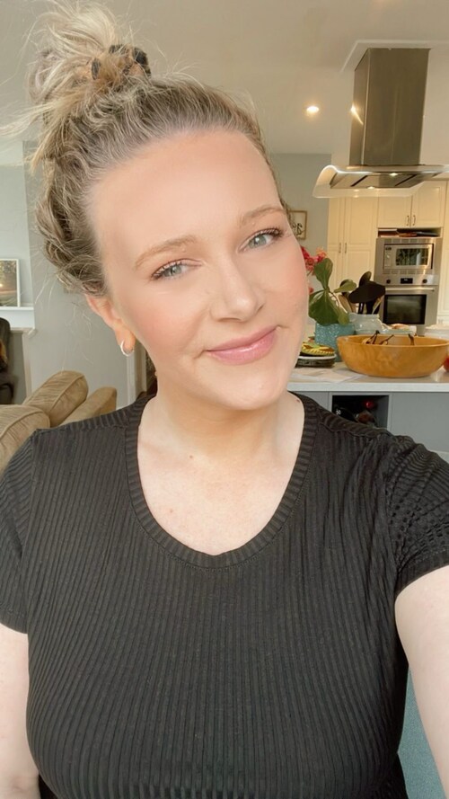 ashley-coull-on-gettr-profile-and-posts-on-gettr