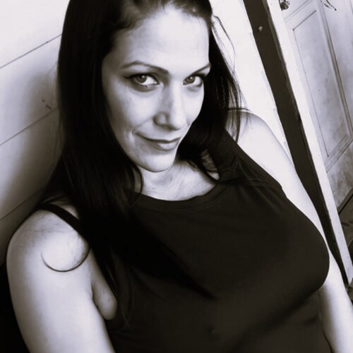 Mother of two. Christian. Constitutionalist. 1A, 2A, Republic of America. Law & Order. Truth & Justice. ⚖️ God Bless Don...