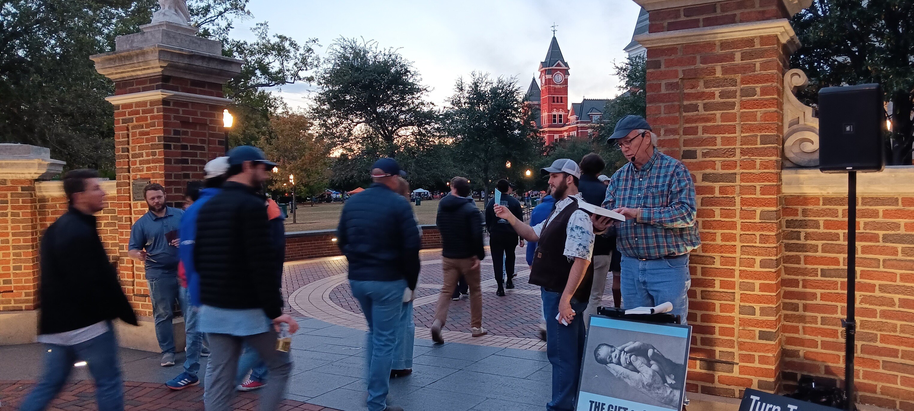 𝟏𝟏/𝟎𝟔 𝐓𝐨𝐝𝐚𝐲'𝐬 𝐍𝐅𝐋, 𝐍𝐇𝐋, 𝐍𝐁𝐀, 𝐍𝐂𝐀𝐀 𝐚𝐧𝐝 𝐌𝐮𝐬𝐢𝐜 𝐅𝐞𝐬𝐭𝐢𝐯𝐚𝐥𝐬 𝐨𝐩𝐩...