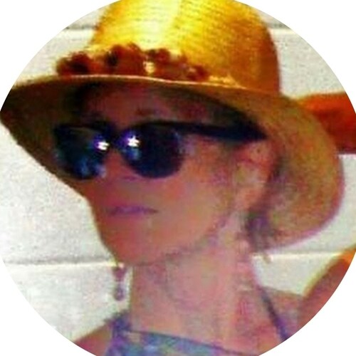 Cheio de Deus, não temo o que virá, pois venha o que vier, nunca será maior do que a minha alma. (Fernando Pessoa)

#Nao...