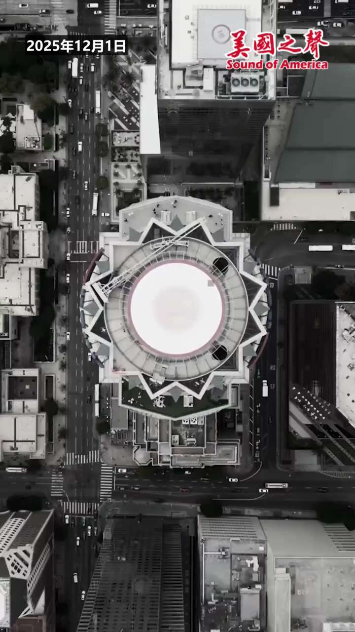 【美国之声--核心力量】2025年12月1日《经济学家》：

中共国地下钱庄网络已成为全球洗钱活动的核心力量，其中很多交易通过美国银行系统并在美国境内完成。

美国财政部估计，2020–2024 年间...