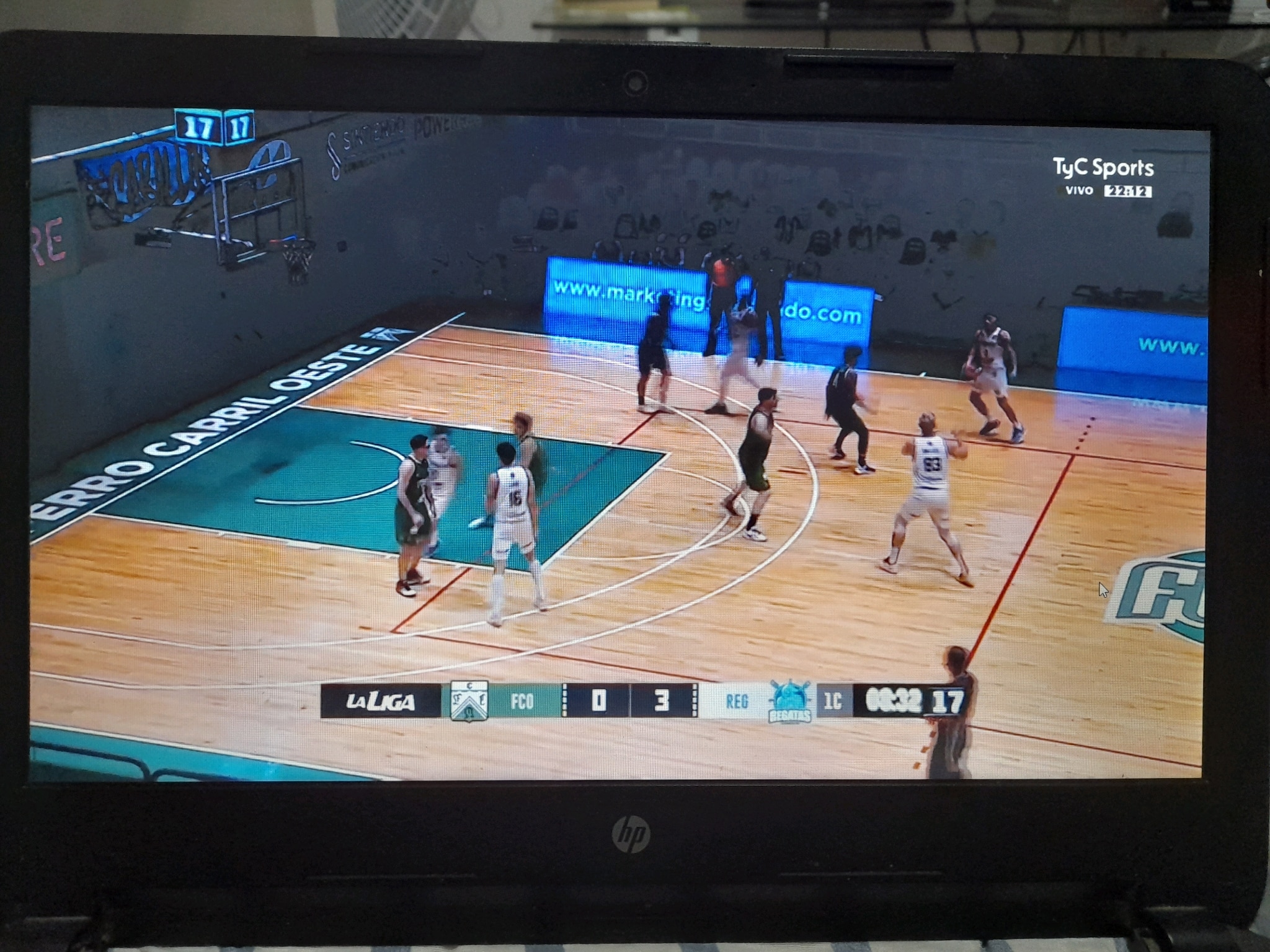 Uma noite mal dormida vai me custar, mas vamos em frente.......mais um dia na área.
O destaque princ...